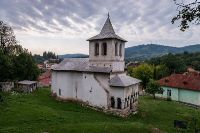 , Baia De Aramă<br /><a href='http://foto.cimec.ro/RAN/i1/E9020B8A1BB44C4FB645E37F5159D199.jpg' target=_blank>Display the same picture in a new window</a>. Author: Carmen Rădescu. Title: Biserica Mănăstirii Baia de Aramă, Baia De Aramă<br /><a href='http://foto.cimec.ro/RAN/i1/9CBF00049EB94B27A0959A7219E314D9.jpg' target=_blank>Display the same picture in a new window</a>. Author: Irinel Cîrlănaru. Title: Biserica Mănăstirii Baia de Aramă