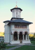 , Târgu Logreşti<br /><a href='http://foto.cimec.ro/RAN/i1/40D2D580DDDA4DF1AA83B726A2530697.jpg' target=_blank>Priveşte aceeaşi imagine într-o fereastră nouă</a>. Autor: Mircea Rareș Țetcu. Titlu: Biserica cu hramul „Sfinții Ioachim și Ana”, monument din cadrul Ansamblului Schitului Logrești