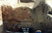 Chronicle of the Archaeological Excavations in Romania, 2000 Campaign. Report no. 156, Poduri, Dealul Ghindarului (Rusăieşti)<br /><a href='http://foto.cimec.ro/cronica/2000/156/fig4.jpg' target=_blank>Display the same picture in a new window</a>