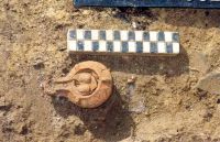 Chronicle of the Archaeological Excavations in Romania, 2001 Campaign. Report no. 181, Roşia Montană, Hop.<br /> Sector Imagini-detaliu-necropola.<br /><a href='http://foto.cimec.ro/cronica/2001/181/Imagini-detaliu-necropola/045.JPG' target=_blank>Display the same picture in a new window</a>