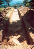 Chronicle of the Archaeological Excavations in Romania, 2002 Campaign. Report no. 2, Gura Cornei, Valea Seliştei.<br /> Sector foto.<br /><a href='http://foto.cimec.ro/cronica/2002/002/foto/01-pl-1.jpg' target=_blank>Display the same picture in a new window</a>. Title: foto