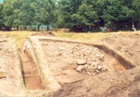 Chronicle of the Archaeological Excavations in Romania, 2002 Campaign. Report no. 2, Gura Cornei, Valea Seliştei.<br /> Sector foto.<br /><a href='http://foto.cimec.ro/cronica/2002/002/foto/21-pl-xxi-29.jpg' target=_blank>Display the same picture in a new window</a>. Title: foto