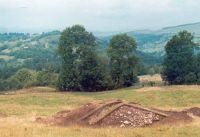 Chronicle of the Archaeological Excavations in Romania, 2002 Campaign. Report no. 2, Gura Cornei, Valea Seliştei.<br /> Sector foto.<br /><a href='http://foto.cimec.ro/cronica/2002/002/foto/22-pl-xxii-31.jpg' target=_blank>Display the same picture in a new window</a>. Title: foto