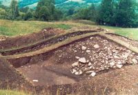 Chronicle of the Archaeological Excavations in Romania, 2002 Campaign. Report no. 2, Gura Cornei, Valea Seliştei.<br /> Sector foto.<br /><a href='http://foto.cimec.ro/cronica/2002/002/foto/23-pl-xxiii-34.jpg' target=_blank>Display the same picture in a new window</a>. Title: foto