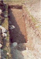 Chronicle of the Archaeological Excavations in Romania, 2002 Campaign. Report no. 2, Gura Cornei, Valea Seliştei.<br /> Sector foto.<br /><a href='http://foto.cimec.ro/cronica/2002/002/foto/31-pl-xxxi-51.jpg' target=_blank>Display the same picture in a new window</a>. Title: foto