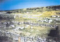 Chronicle of the Archaeological Excavations in Romania, 2002 Campaign. Report no. 5, Adamclisi, Cetate<br /><a href='http://foto.cimec.ro/cronica/2002/005/tropaeum-traiani-sect-d-3.jpg' target=_blank>Display the same picture in a new window</a>