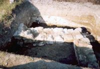 Chronicle of the Archaeological Excavations in Romania, 2002 Campaign. Report no. 139, Ovidiu<br /><a href='http://foto.cimec.ro/cronica/2002/139/ov02-sondaj-k3-k2-edificiusec-v.jpg' target=_blank>Display the same picture in a new window</a>