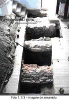 Chronicle of the Archaeological Excavations in Romania, 2003 Campaign. Report no. 52, Cenade, Biserica fortificată<br /><a href='http://foto.cimec.ro/cronica/2003/052/copy-of-cenade-s3-imagine-de-ansamblu.jpg' target=_blank>Display the same picture in a new window</a>
