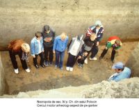 Cronica Cercetărilor Arheologice din România, Campania 2003. Raportul nr. 147, Polocin, Islaz<br /><a href='http://foto.cimec.ro/cronica/2003/147/Polocin-Izvor-22.JPG' target=_blank>Priveşte aceeaşi imagine într-o fereastră nouă</a>