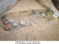 Chronicle of the Archaeological Excavations in Romania, 2003 Campaign. Report no. 147, Polocin, Islaz<br /><a href='http://foto.cimec.ro/cronica/2003/147/Polocin-Izvor-25.JPG' target=_blank>Display the same picture in a new window</a>