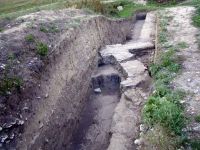 Chronicle of the Archaeological Excavations in Romania, 2003 Campaign. Report no. 178, Slava Rusă, Cetatea Fetei (Ibida, Kizil Hisar).<br /> Sector Ibida-planse-jpeg.<br /><a href='http://foto.cimec.ro/cronica/2003/178/slava-rusa-ibida-curtina-g-s-i-extra-2.JPG' target=_blank>Display the same picture in a new window</a>
