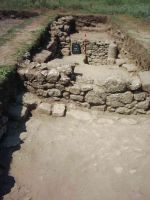 Chronicle of the Archaeological Excavations in Romania, 2005 Campaign. Report no. 2, Adamclisi, Cetate.<br /> Sector tumul.<br /><a href='http://foto.cimec.ro/cronica/2005/002/rsz-3.jpg' target=_blank>Display the same picture in a new window</a>