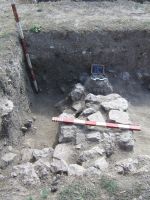 Chronicle of the Archaeological Excavations in Romania, 2006 Campaign. Report no. 2, Adamclisi, Cetate.<br /> Sector tumul.<br /><a href='http://foto.cimec.ro/cronica/2006/002/rsz-9.jpg' target=_blank>Display the same picture in a new window</a>