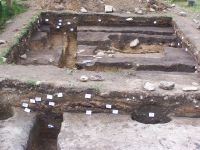 Chronicle of the Archaeological Excavations in Romania, 2006 Campaign. Report no. 155, Sarmizegetusa, Forum Novum, Area Sacra<br /><a href='http://foto.cimec.ro/cronica/2006/155/rsz-4.jpg' target=_blank>Display the same picture in a new window</a>