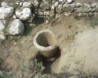 Chronicle of the Archaeological Excavations in Romania, 2007 Campaign. Report no. 1, Adamclisi, Cetate.<br /> Sector geofizica.<br /><a href='http://foto.cimec.ro/cronica/2007/001-ADAMCLISI-CT-TropaeumTraiani-C/geofizica/Foto7.jpg' target=_blank>Display the same picture in a new window</a>. Title: geofizica