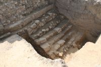 Chronicle of the Archaeological Excavations in Romania, 2007 Campaign. Report no. 1, Adamclisi, Cetate.<br /> Sector poarta-de-nord.<br /><a href='http://foto.cimec.ro/cronica/2007/001-ADAMCLISI-CT-TropaeumTraiani-C/poarta-de-nord/img-4081.jpg' target=_blank>Display the same picture in a new window</a>. Title: poarta-de-nord