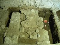 Chronicle of the Archaeological Excavations in Romania, 2007 Campaign. Report no. 14, Armăşeni<br /><a href='http://foto.cimec.ro/cronica/2007/014-ARMASENI-HR-Biserica-C/04-fundatiile-pe-partea-exteriora-a-zidului-contrafort.JPG' target=_blank>Display the same picture in a new window</a>