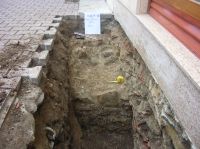 Chronicle of the Archaeological Excavations in Romania, 2007 Campaign. Report no. 50, Cluj-Napoca, Piaţa Unirii, nr. 6<br /><a href='http://foto.cimec.ro/cronica/2007/050-CLUJ-NAPOCA-CJ-Unirii6-C/punct1-fig1.JPG' target=_blank>Display the same picture in a new window</a>