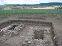 Chronicle of the Archaeological Excavations in Romania, 2007 Campaign. Report no. 161, Slava Rusă, Cetatea fetei<br /><a href='http://foto.cimec.ro/cronica/2007/161-SLAVA-RUSA-TL-Ibida-2/DSC03862.JPG' target=_blank>Display the same picture in a new window</a>
