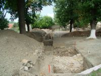 Chronicle of the Archaeological Excavations in Romania, 2007 Campaign. Report no. 172, Şimleu Silvaniei,  (Parcul Central)<br /><a href='http://foto.cimec.ro/cronica/2007/172-SIMLEU-SILVANIEI-SJ-CetateaBathory-4/04.jpg' target=_blank>Display the same picture in a new window</a>