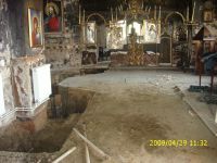 Chronicle of the Archaeological Excavations in Romania, 2009 Campaign. Report no. 122, Focşani, Gologani<br /><a href='http://foto.cimec.ro/cronica/2009/preventive/122/FOCSANI-VN-Biserica-Sf-Nicolae32.JPG' target=_blank>Display the same picture in a new window</a>