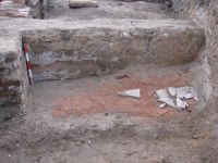Chronicle of the Archaeological Excavations in Romania, 2009 Campaign. Report no. 2, Alba Iulia, Cetatea Alba Carolina - Ravelinul Sf. Francisc de Paola. Sectorul de SE al aşezării civile (canabae) a castrului legiunii XIII Gemina<br /><a href='http://foto.cimec.ro/cronica/2009/sistematice/002/7-paviment-din-placi-de-marmura-fixate-in-opvs.jpg' target=_blank>Display the same picture in a new window</a>