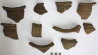 Chronicle of the Archaeological Excavations in Romania, 2011 Campaign. Report no. 8, Călugăreni, Ţinutul Cetăţii (Cetatea Veche)<br /><a href='http://foto.cimec.ro/cronica/2011/008/CERAMICA-1.jpg' target=_blank>Display the same picture in a new window</a>