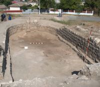 Chronicle of the Archaeological Excavations in Romania, 2011 Campaign. Report no. 30, Hârşova, La Cetate<br /><a href='http://foto.cimec.ro/cronica/2011/030/8-Interiorul-turnului.jpg' target=_blank>Display the same picture in a new window</a>