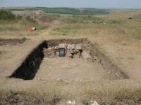 Chronicle of the Archaeological Excavations in Romania, 2012 Campaign. Report no. 1, Adamclisi, Cetate.<br /> Sector Planse-TT-Sector-A-strazi-2012-Inescu-Severus.<br /><a href='http://foto.cimec.ro/cronica/2012/001-ADAMCLISI-CT-TROPAEUM-TRAIANI/Planse-TT-Sector-A-strazi-2012-Inescu-Severus/fig-2.JPG' target=_blank>Display the same picture in a new window</a>. Title: Planse-TT-Sector-A-strazi-2012-Inescu-Severus