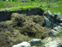 Chronicle of the Archaeological Excavations in Romania, 2014 Campaign. Report no. 3, Adamclisi, Cetate<br /><a href='http://foto.cimec.ro/cronica/2014/003-Adamclisi-SectorA/fig-09-acoperirea-cu-pamant-si-iarba-a-zonei-anexelor.JPG' target=_blank>Display the same picture in a new window</a>