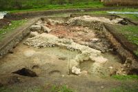 Chronicle of the Archaeological Excavations in Romania, 2015 Campaign. Report no. 7, Călugăreni<br /><a href='http://foto.cimec.ro/cronica/2015/007-Calugareni-Castru/4-vedere-generala-a-cercetarilor-din-terme-2015.JPG' target=_blank>Display the same picture in a new window</a>