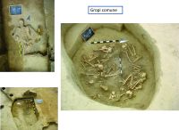 Cronica Cercetărilor Arheologice din România, Campania 2015. Raportul nr. 83, Capidava, Cetate.<br /> Sectorul sector-X.<br /><a href='http://foto.cimec.ro/cronica/2015/083-Capidava/pl-7-extramuros-gropi-comune-si-morminte-colective-din-necro.jpg' target=_blank>Priveşte aceeaşi imagine într-o fereastră nouă</a>