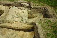 Chronicle of the Archaeological Excavations in Romania, 2019 Campaign. Report no. 14, Călugăreni<br /><a href='http://foto.cimec.ro/cronica/2019/01-sistematice/014-calugareni-ms-s/fig-8-absida-adosata-zidului-exterior.JPG' target=_blank>Display the same picture in a new window</a>