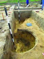 Chronicle of the Archaeological Excavations in Romania, 2020 Campaign. Report no. 62, Vlădeni, Popina Blagodeasca<br /><a href='http://foto.cimec.ro/cronica/2020/01-Sistematice/062-vladeni/fig-2-groapa-medieval-tarzie-sr-c2.JPG' target=_blank>Display the same picture in a new window</a>